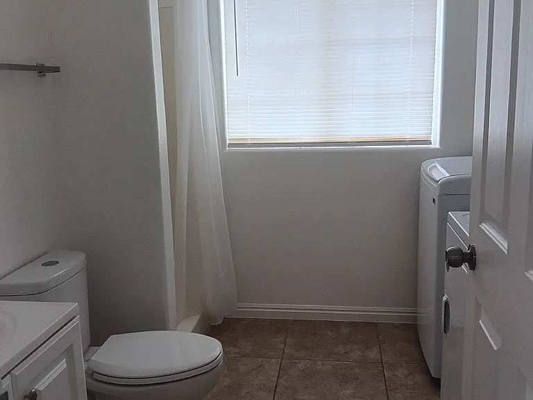 1947 E Forty South Cir — Photo 17