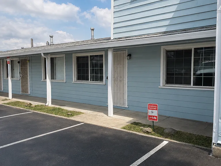 1468 Grand Ave #5A — Photo 3