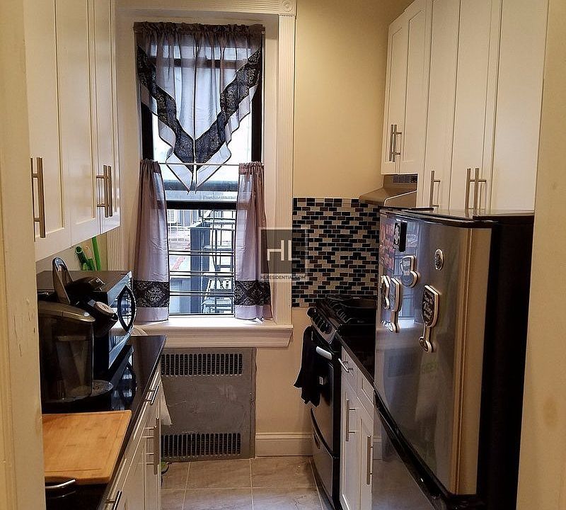 1st image of 309 E 19th St APT 2D