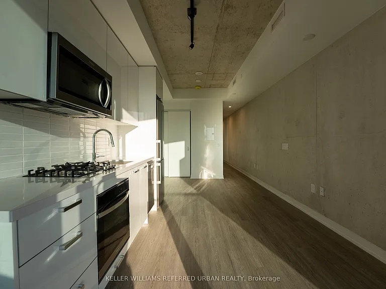195 McCaul St #1215 — Photo 6