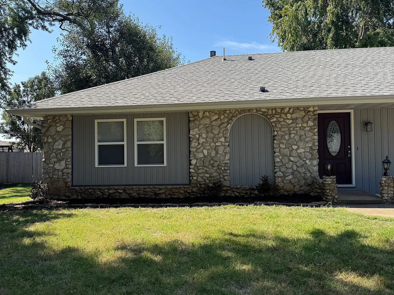 3 bed, 1637 sqft, $1,930 — Photo 3