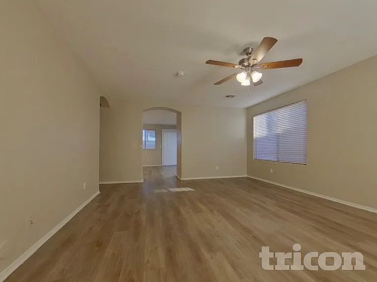 2114 S 114th Ln — Photo 2
