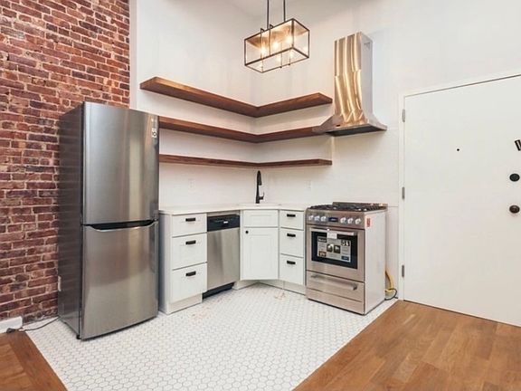 2nd image of 156 Irving Ave #3A
