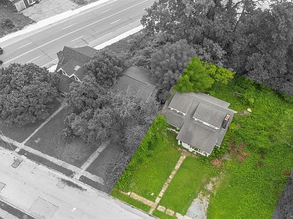 5th image of 3636 Pine Grove Ave