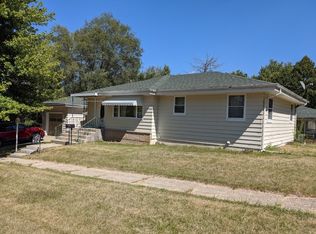816 Dickerman St, Rockford, IL 61102