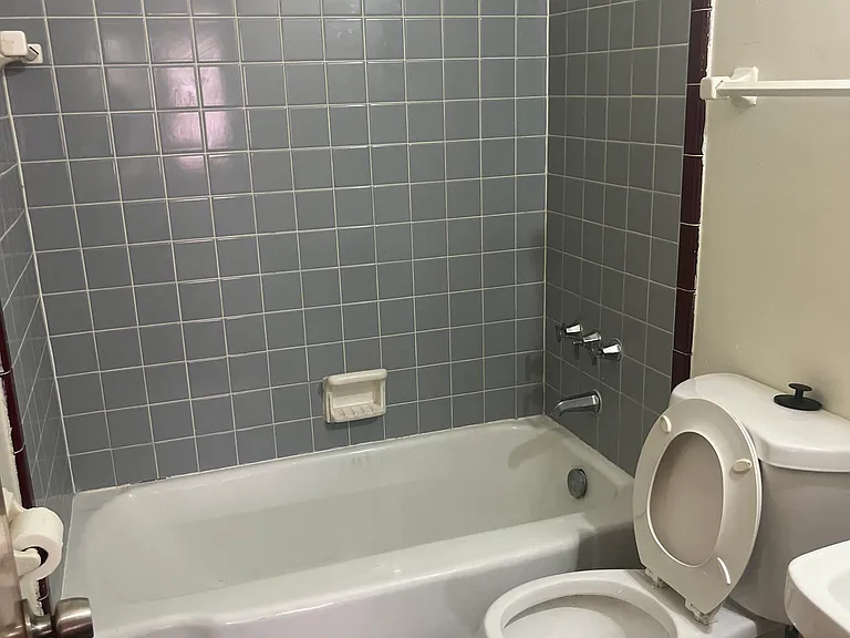 3920 N 6th St #15 — Photo 7