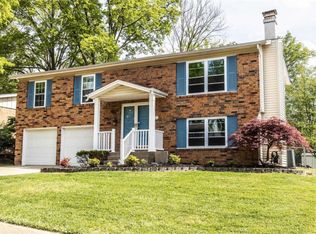 10920 Mugan Dr, Saint Louis, MO 63123