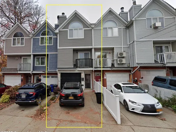 31 Lyman Ave, Staten Island, NY 10305