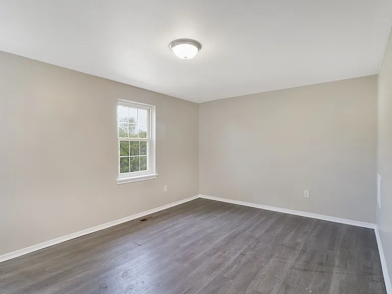 8507 Castlemill Cir — Photo 8