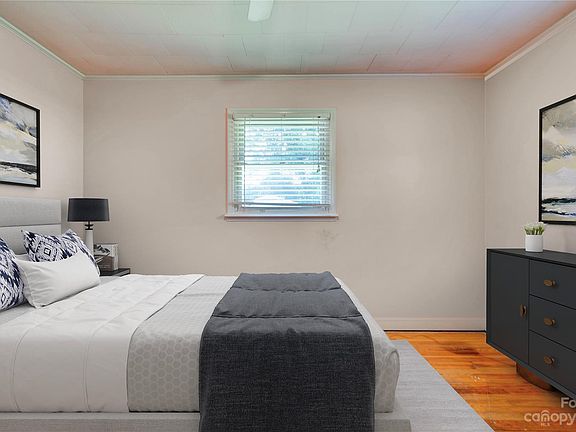 3rd image of 2741 E Long Ave