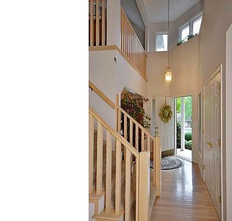 2nd image of 15 Timber Cove Ct
