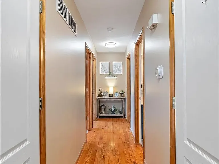 2109 Brookview Ct — Photo 23