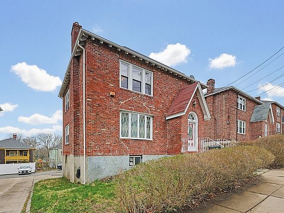 2nd image of 44 Tennis Rd