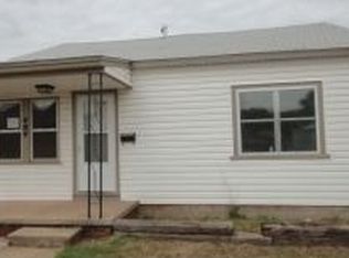 404 S 16th St, Clinton, OK 73601