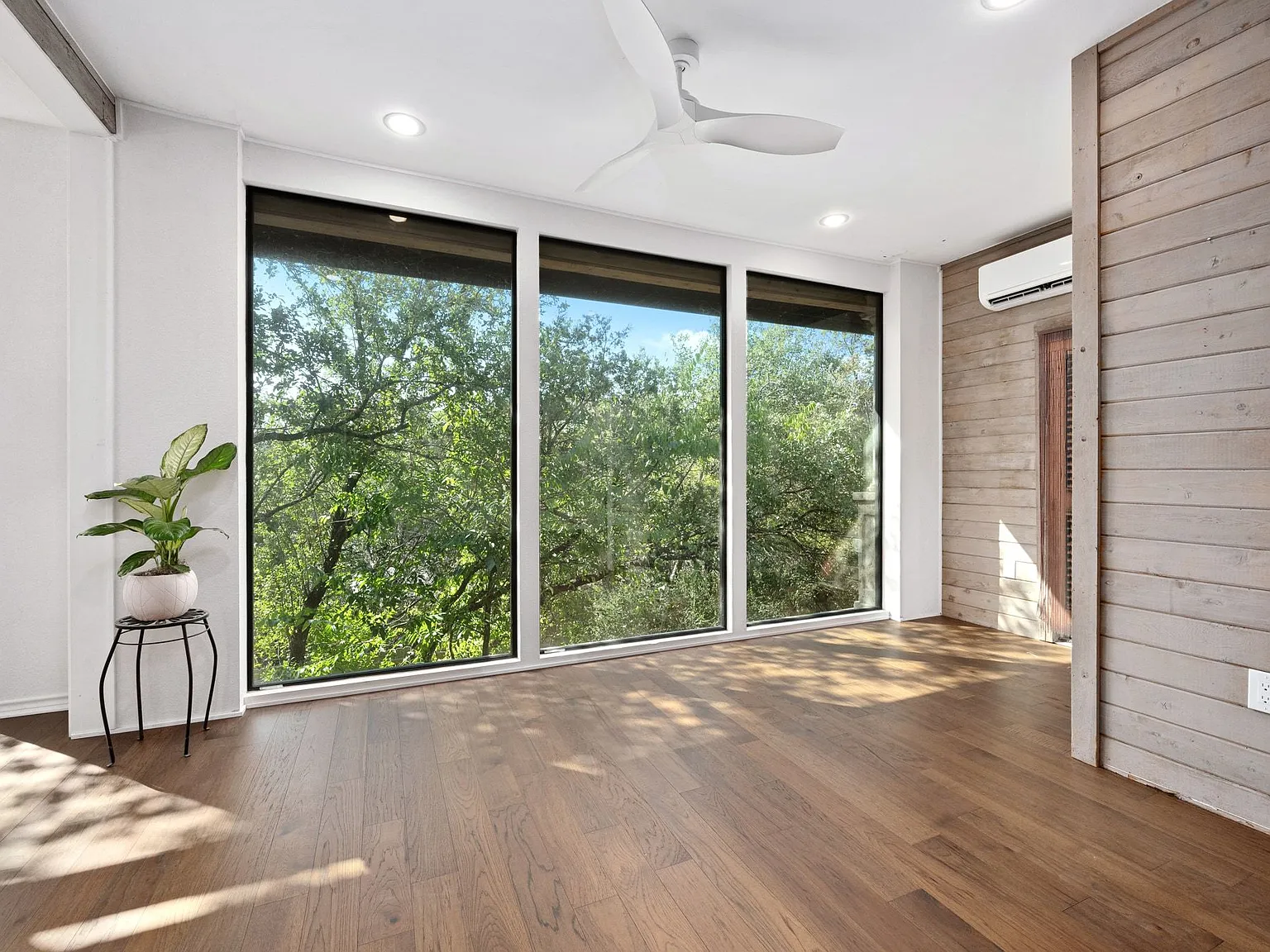2 bed, 1461 sqft, $3,400 — Photo 3
