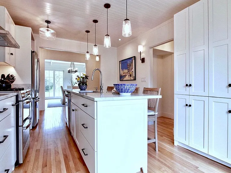 1100 W Riverview Dr — Photo 22