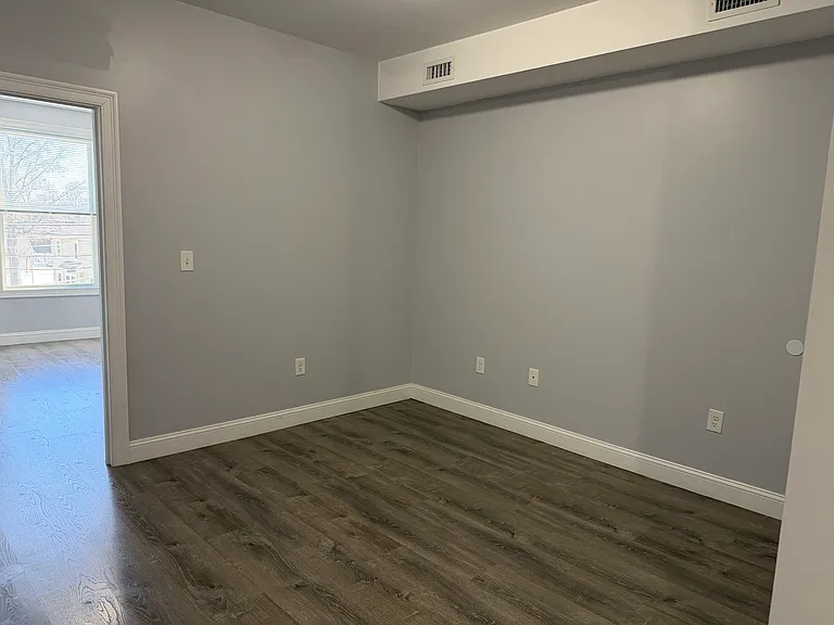 34 Morris St #104 — Photo 6