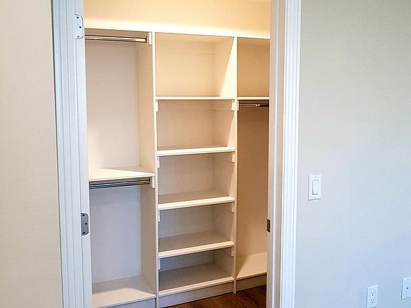 5th image of 14915 Roscoe Blvd #004