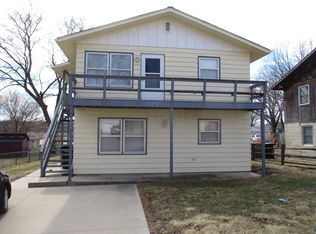 719 E Bluff St, Cherokee, IA 51012
