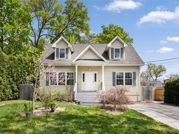 159 Main Avenue, Mastic, NY 11950