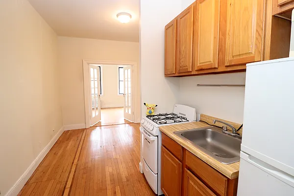 Rented by Corcoran | media 22