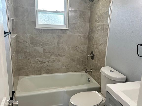 5th image of 805 Louisville St #4