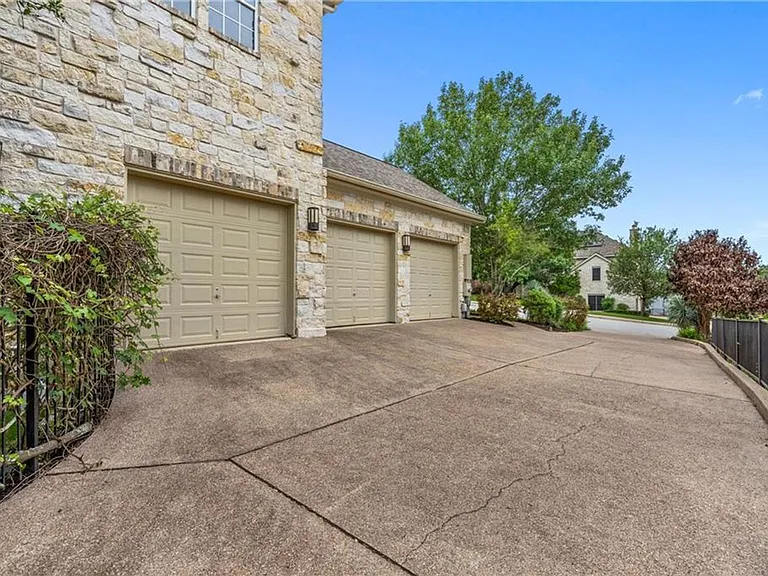 1705 Acacia Bud Dr — Photo 37