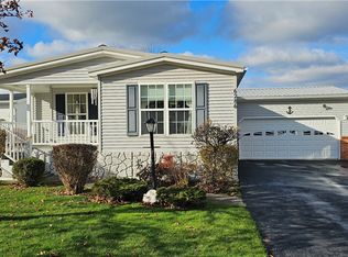 6286 Murphy Dr, Victor, NY 14564