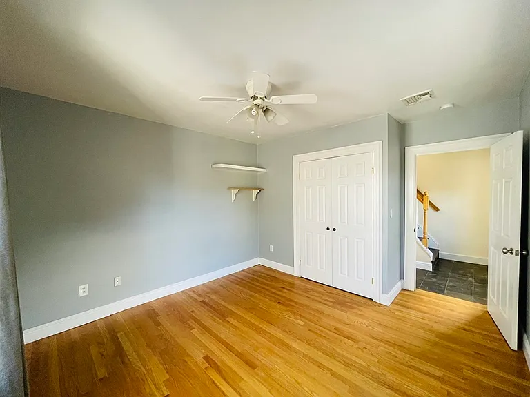 18 Richardson St #18 — Photo 8