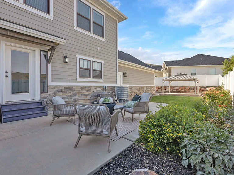 910 S Pace Pl — Photo 56