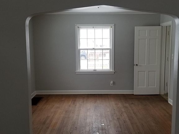 2nd image of 3515 Carolina Ave