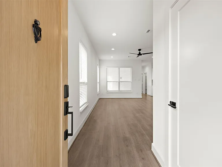 2752 Sunny Briar Dr — Photo 3