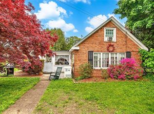 3 Waumsett Ave, Cumberland, RI 02864