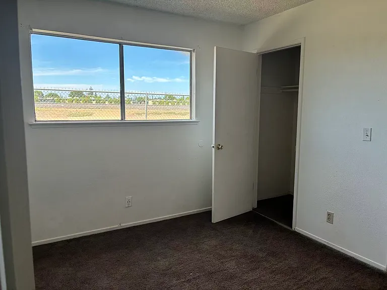 19 E Saginaw Way #101 — Photo 8