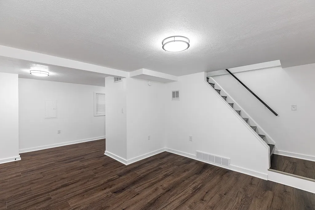 2 bed, $995 — Photo 4