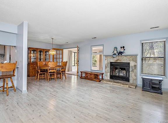 5th image of 106 Cedar Holw #29-A