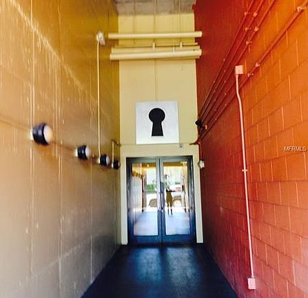 5th image of 10 N Summerlin Ave Unit 31