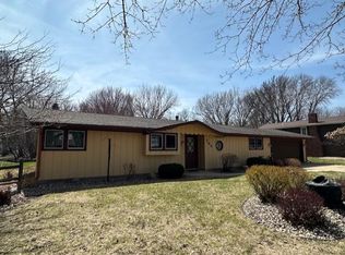 769 17th St, Windom, MN 56101