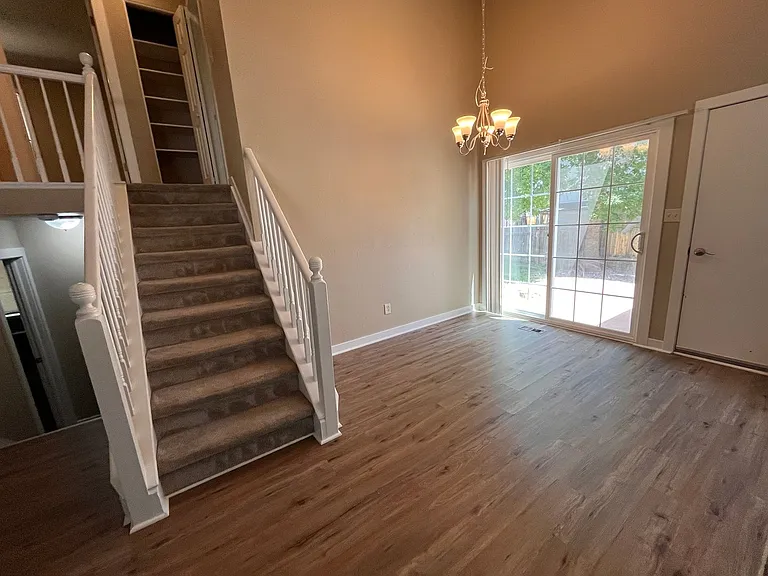 412 Albion Way — Photo 6
