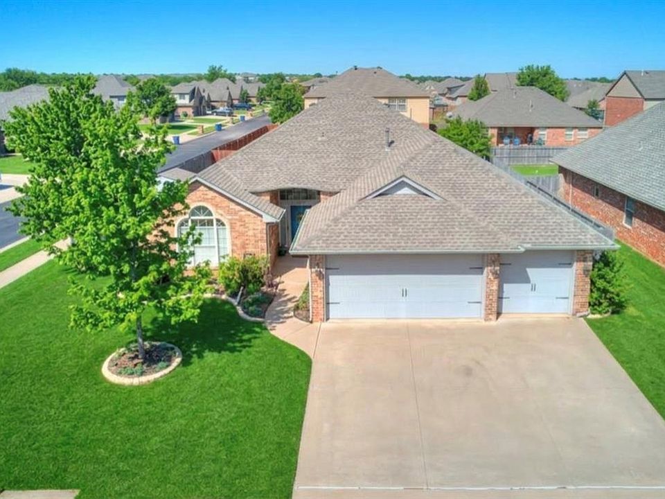 1st image of 5005 NW 153rd St