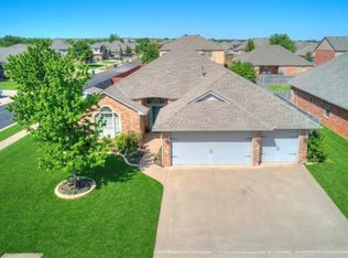 5005 NW 153rd St, Edmond, OK 73013