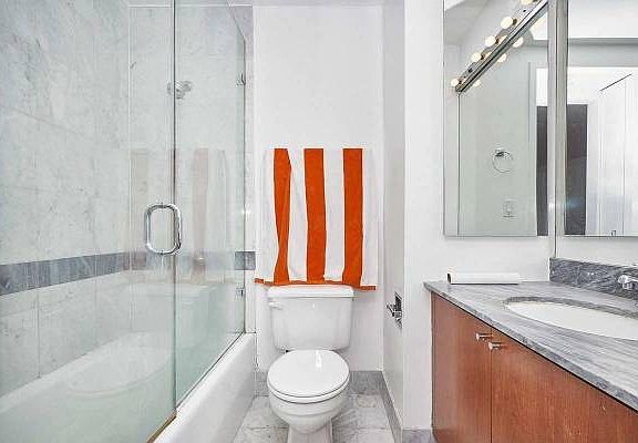5th image of 232-236 E 47th St #26D