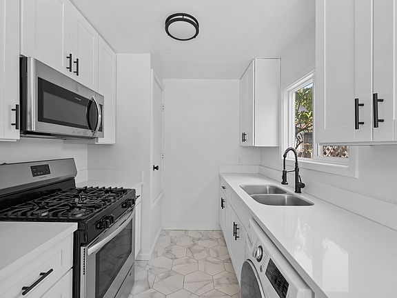 2nd image of 4138 Perlita Ave #1B