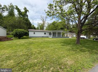 3 Chapel Dr, Lewistown, PA 17044