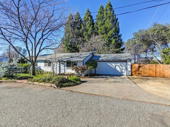 1545 Live Oak Pl, Auburn, CA 95603