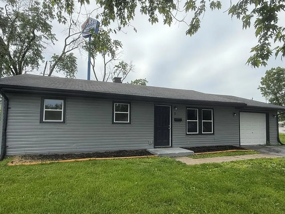7 Lazarcheff Dr