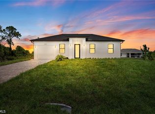 1023 Graystone Ave, Lehigh Acres, FL 33974