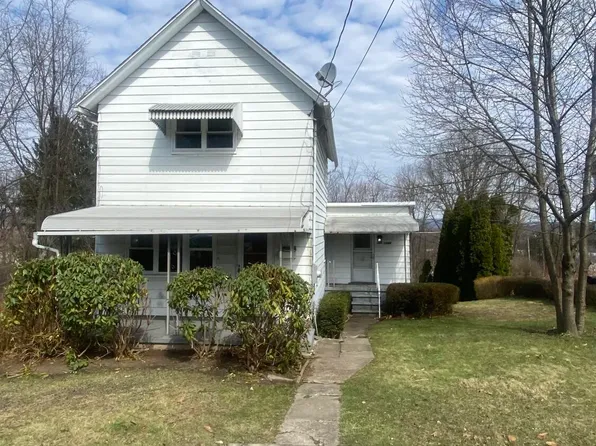 1043 Ash St, Moosic, PA 18507