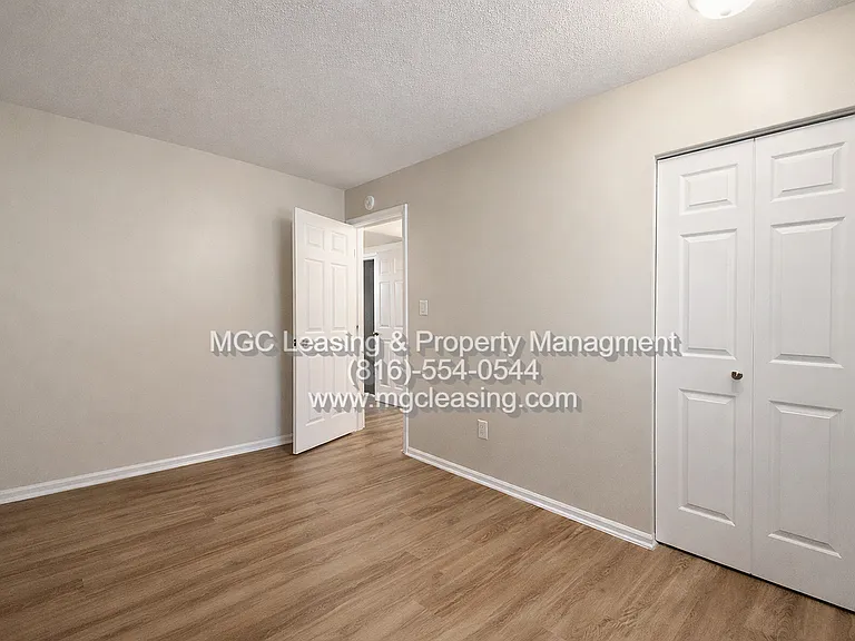 2901 NW Kingsridge Dr — Photo 5