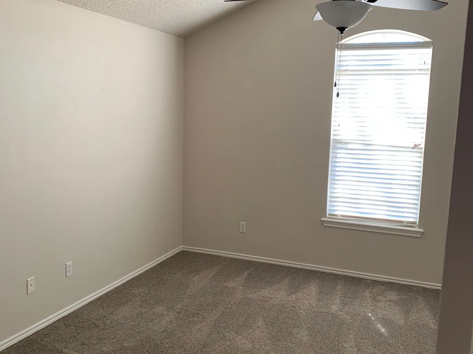 7707 Akron Ave — Photo 2